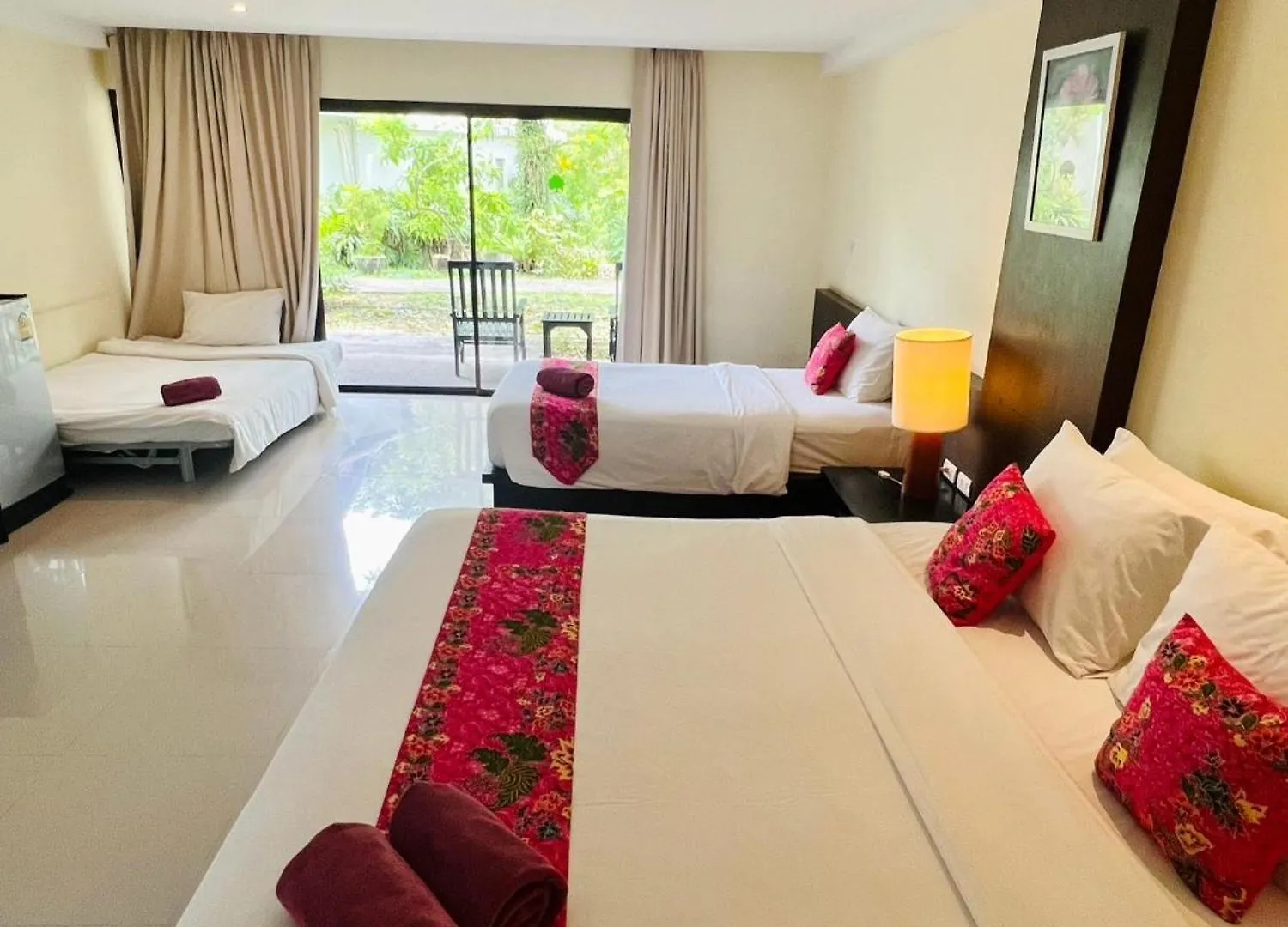 Palm Galleria Resort Кхаулак
