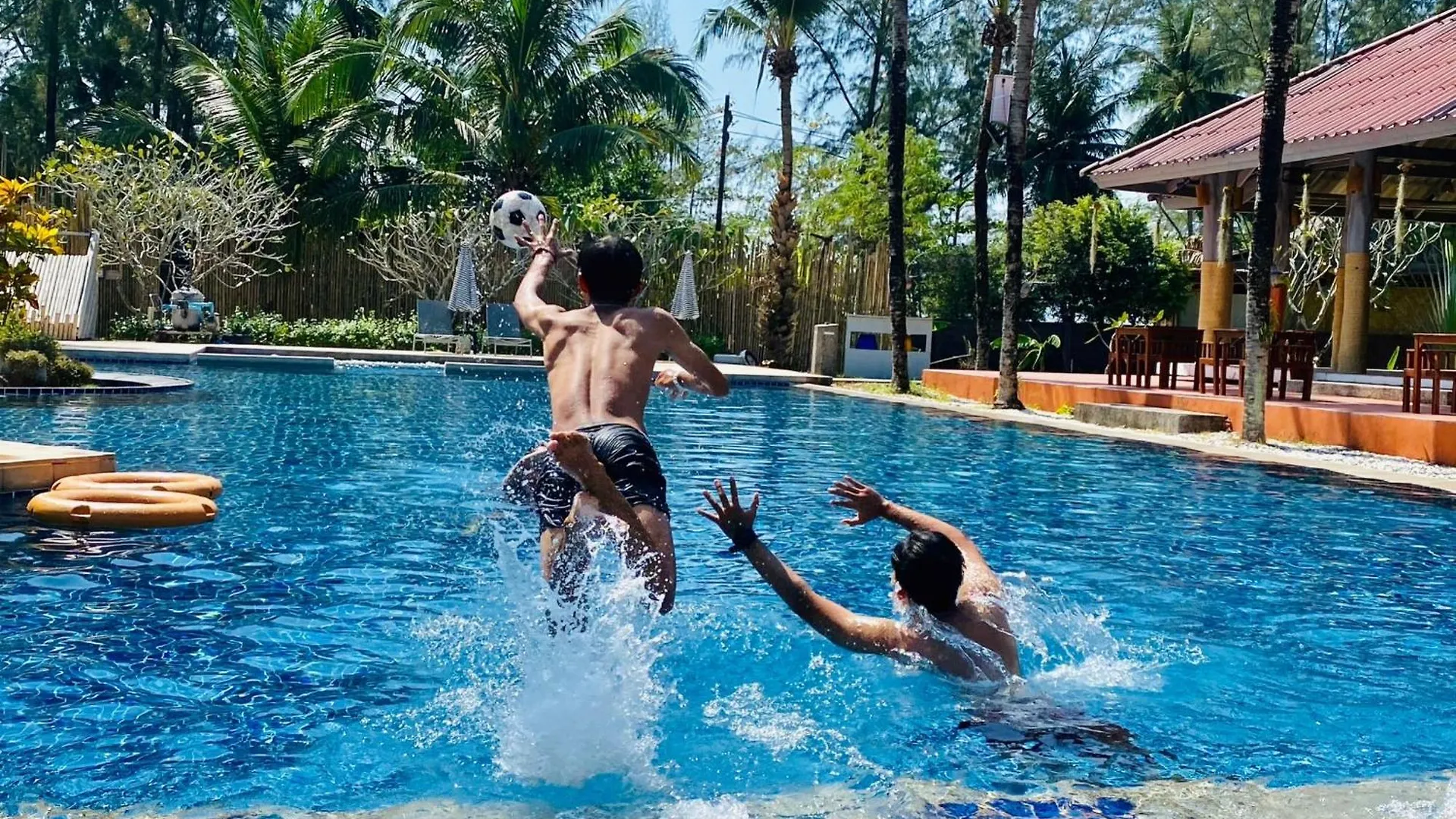 Palm Galleria Resort Кхаулак
